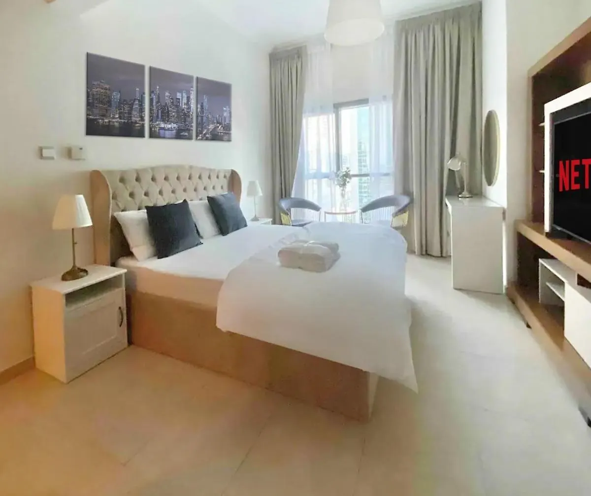 Studio Near Beach And Metro In Dubai Marina Z1003